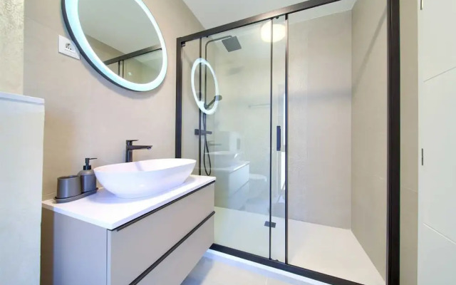 Villa Astrum With Heated Pool Jacuzzi and Sauna