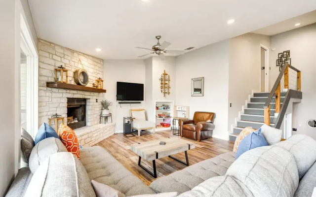 Lakefront Home: Hot Tub & Game Room in Spicewood