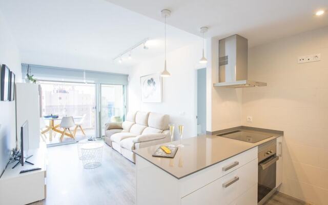 Apartment - 2 Bedrooms with WiFi and Sea views - 107480
