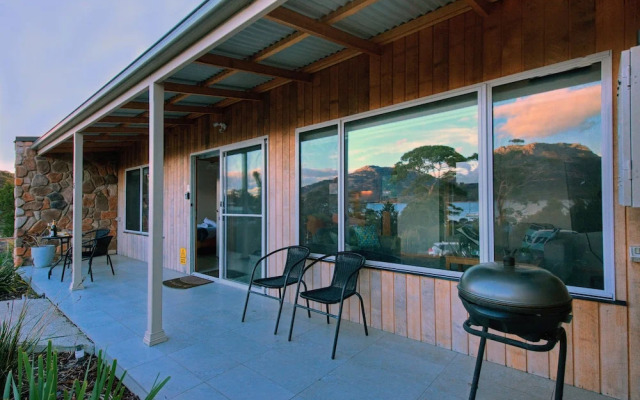 Freycinet Stone Studio 6