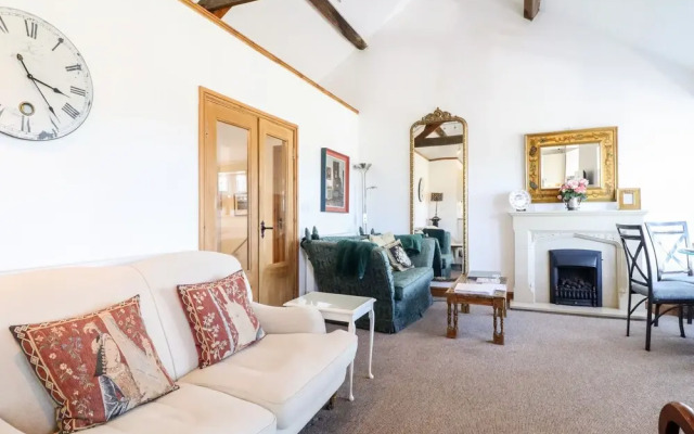 Bay View Apartment