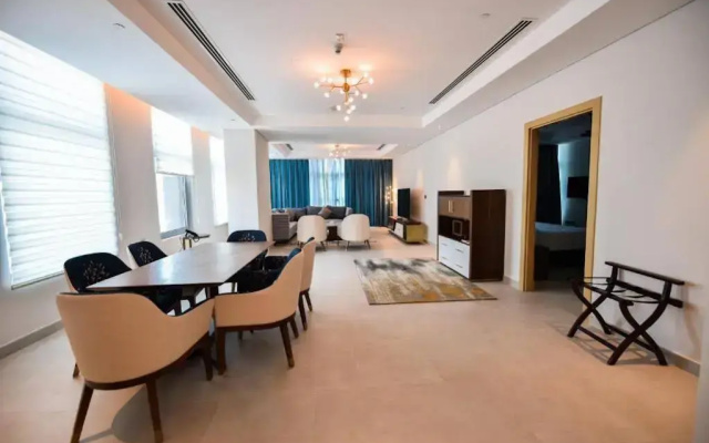 Waterfront Hotel and Apartment