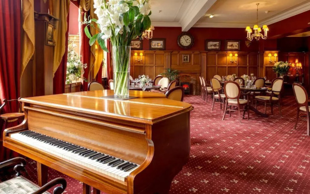 The Saracens Head Hotel