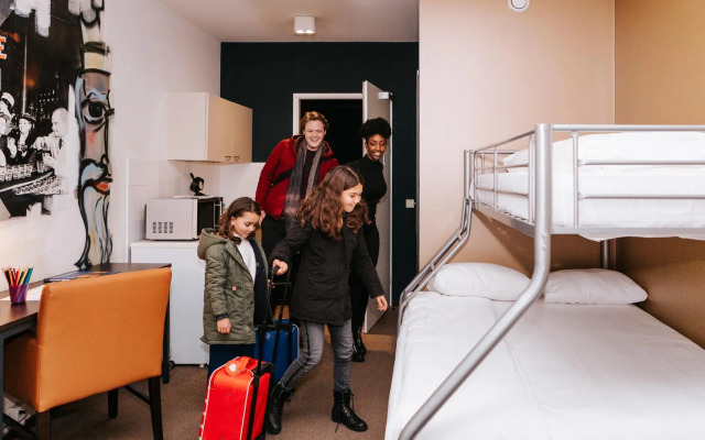 The Hague Teleport Hotel