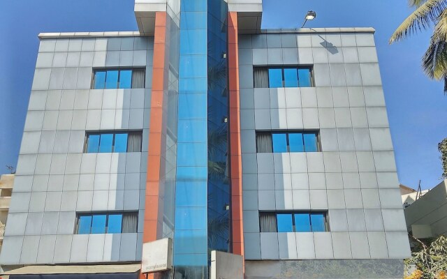 Capital O 333 Hotel Crystal Homes