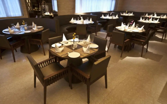 Monotel Luxury Business Hotel