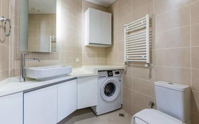 Charming Flat With Gorgeous City View in Atasehir