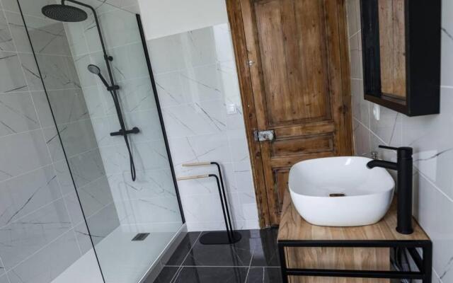 La Villa de l'Etoile jacuzzi privé chauffé à 37°C