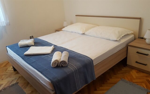 Apartments Ivo