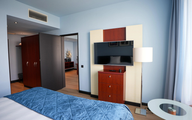 Crowne Plaza Antwerp by IHG