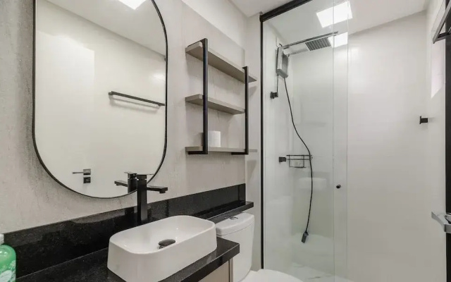 2BR apt w/ BBQ 700m From the Beach Sir0501