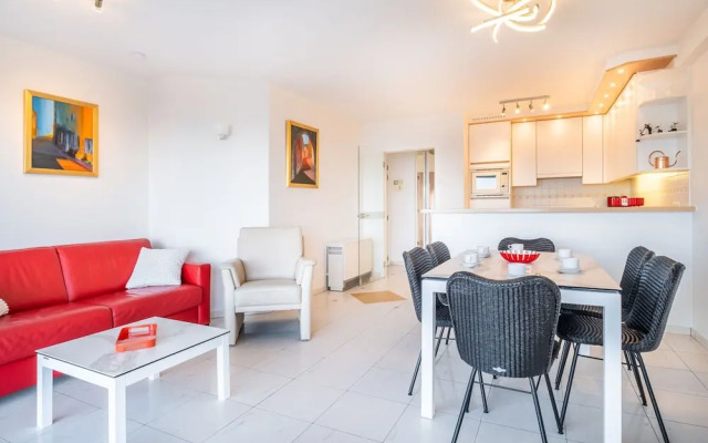 Les Petrels 302 on the Beach in Koksijde