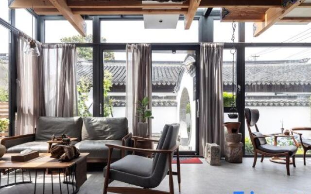 Rixie Linxi Guesthouse