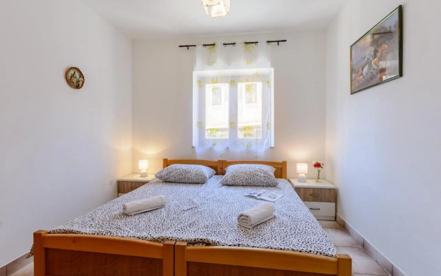 Apartments by the sea Sumartin, Brac - 2952