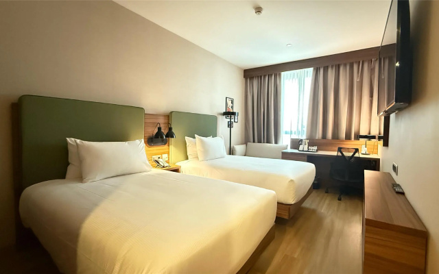 Hilton Garden Inn Sevilla - Image 6