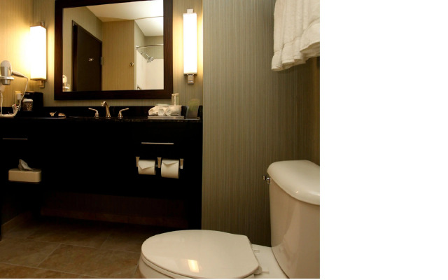 Holiday Inn Express Hotel & Suites Marion Northeast by IHG