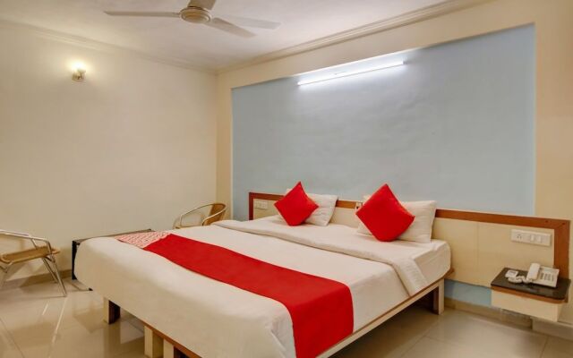 Capital O 40904 Hotel Satish Executive