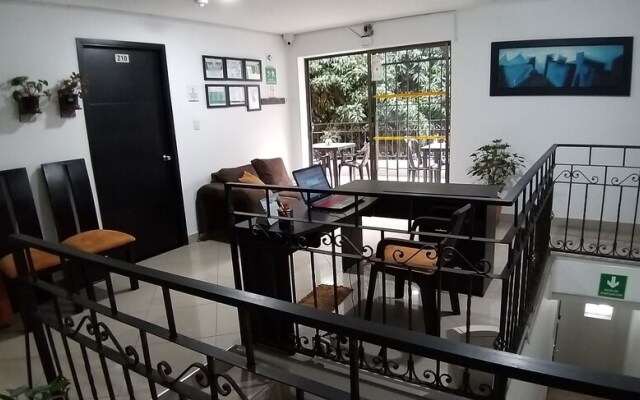 Laureles Home