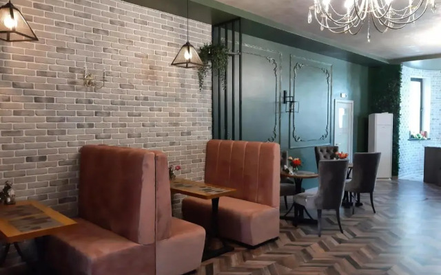 SB River Hotels