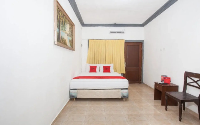 RedDoorz @ Jalan Dukuh Kupang Surabaya