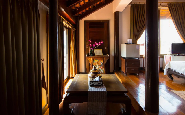 Ayutthaya Garden River Home