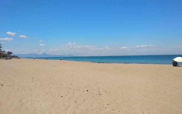 Villa 2 hab cerca piscina toboganes. wifi gratis