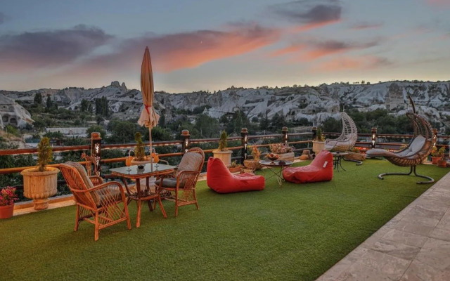 Sah Saray Cave Suites Halal Hotel