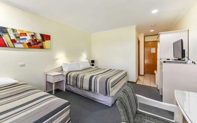 Comfort Inn William Macintosh