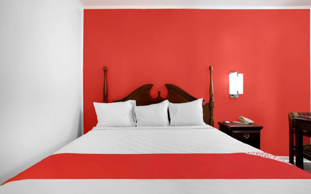 OYO Hotel Calhoun GA I-75 & US-41 Hwy