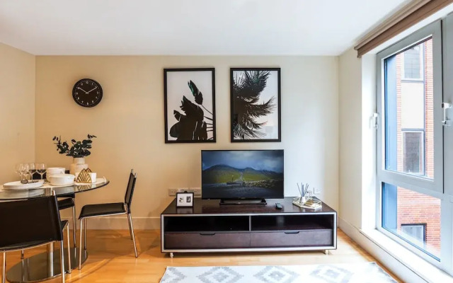 1 Bed Serviced Apartment near Blackfriars