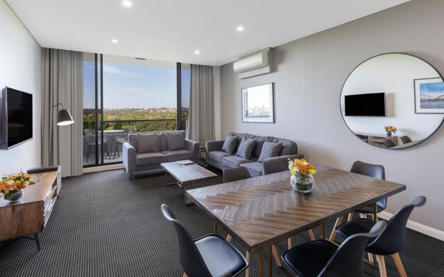 Meriton Suites Waterloo