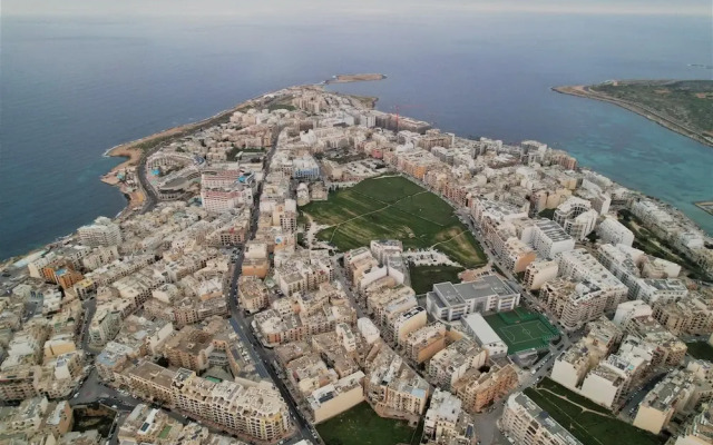 Modern Spacious apt 2mn to the sea Qawr