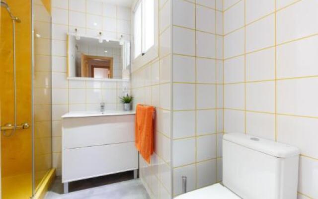 LetsGo Sagrada Familia Penthouse