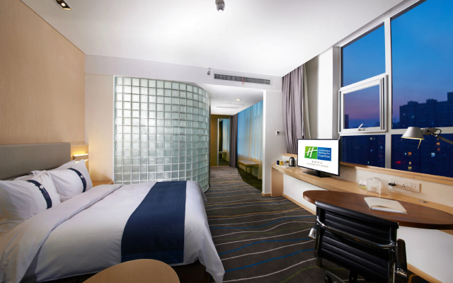 Holiday Inn Express Luoyang City Center by IHG – Guest Rooms – Luoyang
