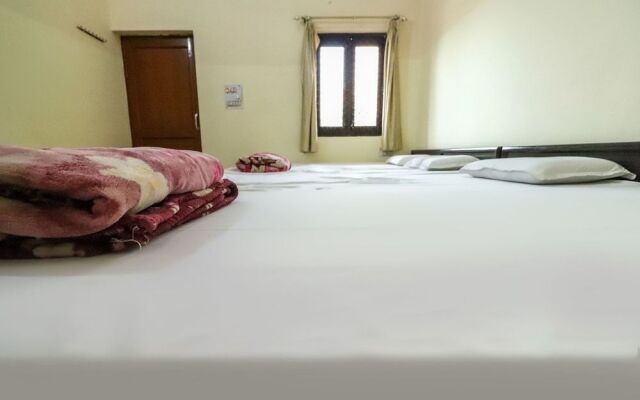 SPOT ON 60838 Shri Giriraj Dham