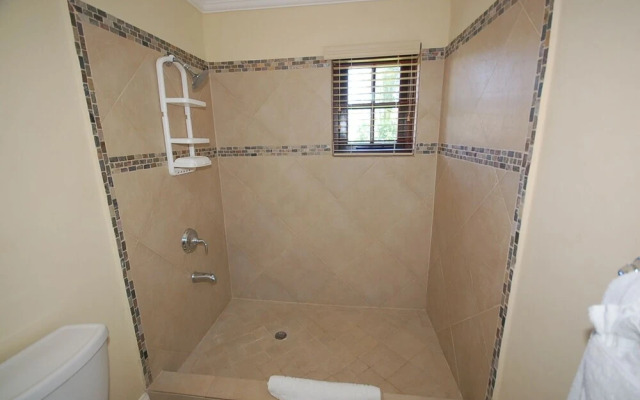 Mai Tai Villa, 4BR by Jamaican Treasures