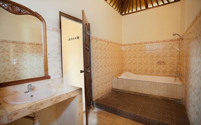 Segara Bukit Seaside Cottages