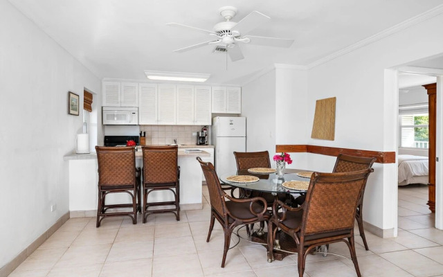 Hut Pointe #7 2 Bedroom Apts