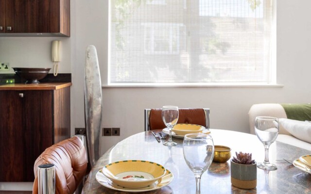 Quiet Kensington Mews House