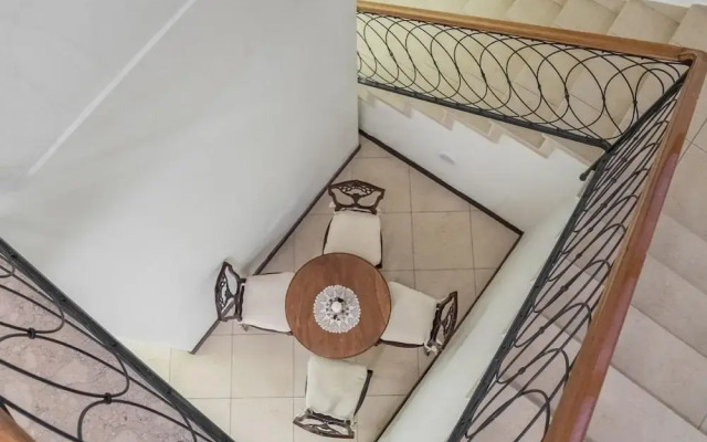 Luxury Apartment On Grand Canal