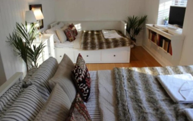 Rosetti House / 6-bed Home on Osea Island, Essex