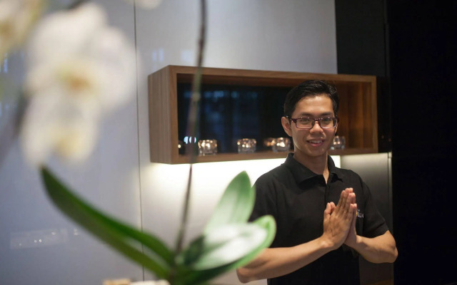 OYO Flagship 90726 The Regia Cihampelas Hotel Band