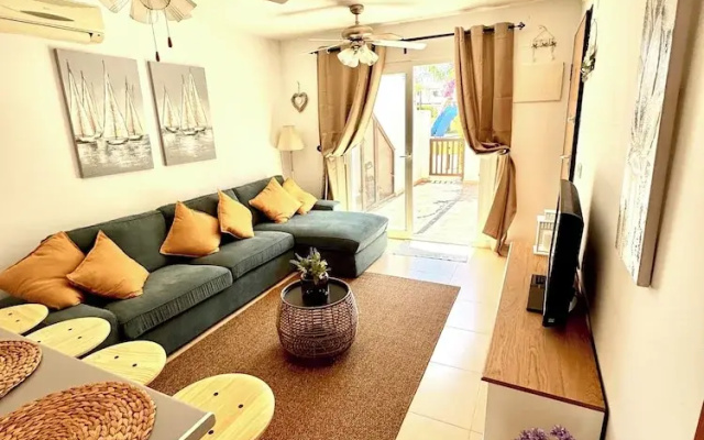 Sunny Oasis Retreat in Condado del Alhama