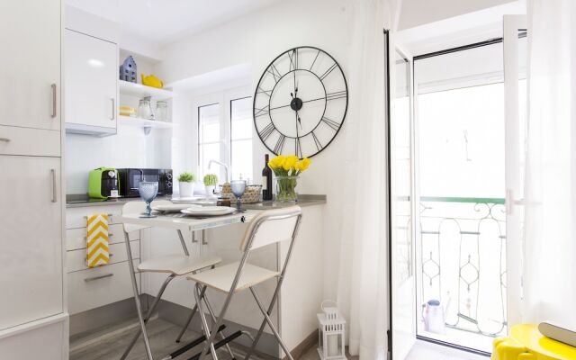 ALTIDO Trendy chic studio in Alfama, 4mins to Santo Estêvão Belvedere viewpoint