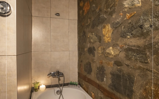 Rouga Mountain Boutique Suites & Spa