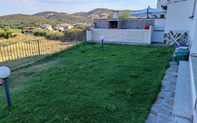 Villa 6 Beds Just Minutes From San Teodoro