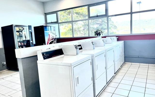 Stunning Marina Views Pool Kayak Island Tours