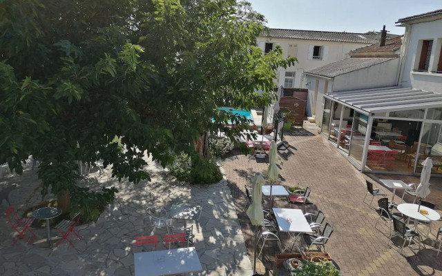 Hotel les vieux Acacias