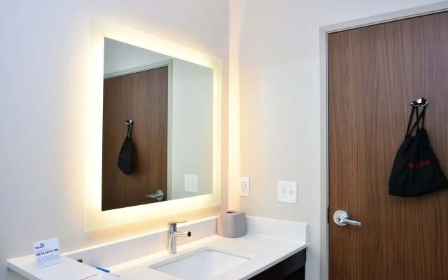 Holiday Inn Express & Suites Bensenville - O'Hare by IHG