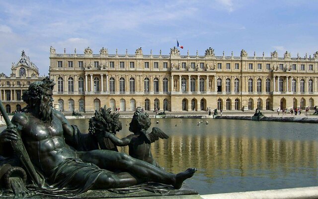 ibis Versailles Château
